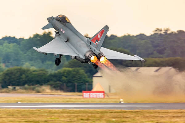 Великобритания, Фэрфорд - 13.7.2018 Eurofighter впервые показан на Королевских международных воздушных играх в Фэрфорде, Великобритания
 