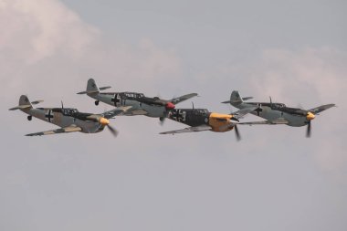 İngiltere, Duxford-15.7.2018 Ha-1112 15.07.2018 Duxford, İngiltere Duxford Havacılık Müzesi üzerinde uçan Buchon 