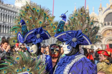 İtalya, Venedik - 2.3.2019 renkler maske ve giysi sırasında Venedik Karnavalı 2.3.2019 Venedik, İtalya