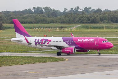Hollanda, Eindhoven - 10.9.2018 Airbus A320 Wizz Air Eindhoven Havaalanı 10.9.2018 Eindhoven, Hollanda
