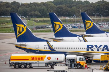 Hollanda, Eindhoven - 10.9.2018 Boeing 737 Ryanair Eindhoven Havaalanı 10.9.2018 Eindhoven, Hollanda