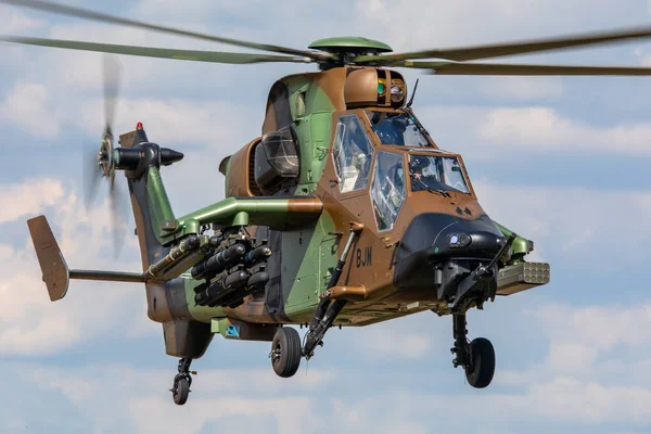 比利时 克莱恩 布洛格尔 2018 欧洲直升机老虎显示在比利时空军日9 2018 在克莱恩 布罗格尔 比利时 — 图库照片