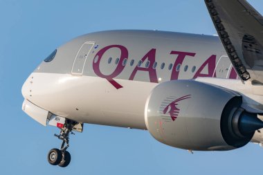 Viyana, Avusturya - 19.4.2019 Boeing 787 Dreamliner Qatar Airlines 19.4.2019 tarihinde Viyana Schwechat Havalimanı'ndan kalkıyor 