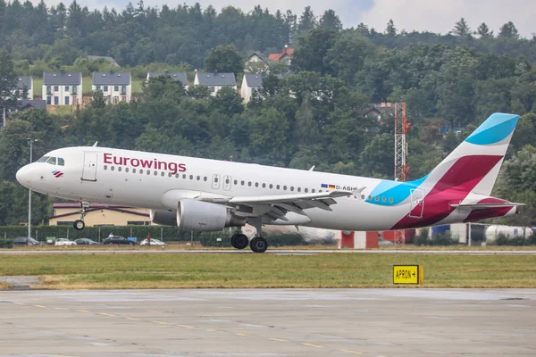 Cracovie Pologne 2019 Airbus A320 Eurowings Aéroport Jean Paul Balice — Photo