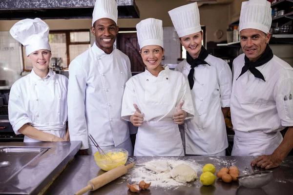 Female Chef Preparing Food Kitchen Hotel — Stock Photo, Image