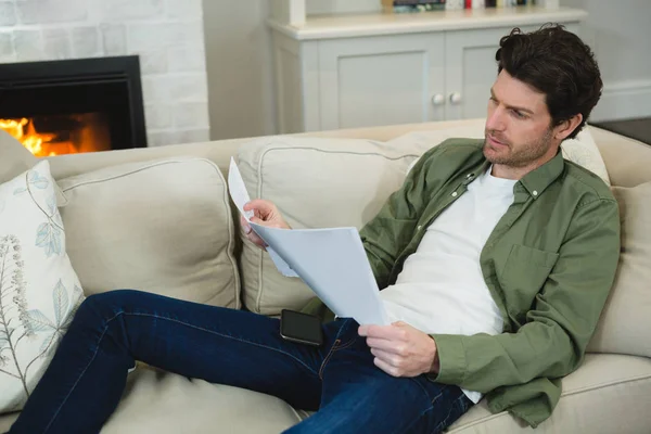 Man Reading Newspaper Living Room Home — Stock Photo, Image