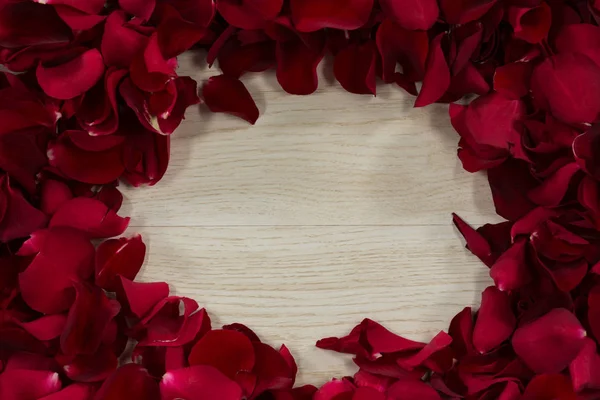 Close Rose Petals Arranged Wooden Table — Stock Photo, Image