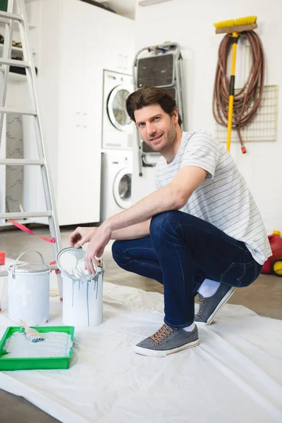 Portrait Peintre Masculin Travaillant Atelier — Photo