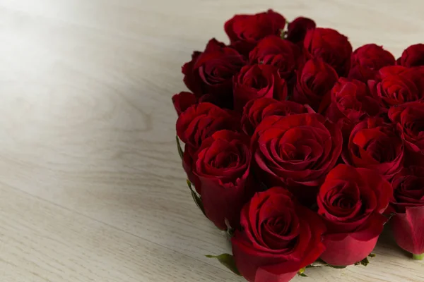 Gros Plan Bouquet Fleurs Rose Sur Une Table Bois — Photo