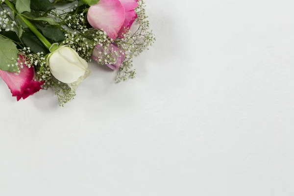 Κοντινό Πλάνο Λουλούδι Μπουκέτο Λευκό Φόντο — Φωτογραφία Αρχείου