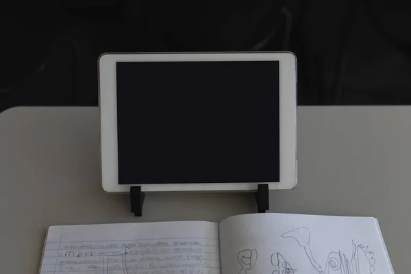 Close Digital Tablet Notebook Notebook Desk Classroom — Stock Photo, Image