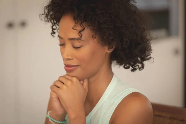 Close African American Woman Hand Clasped Eyes Closed Praying Dining — Stock Photo, Image