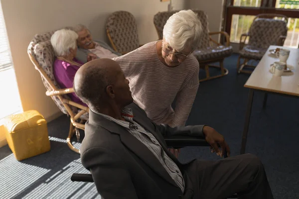 Front View Senior Woman Talking Disable Senior Man Nursing Home — Stock Photo, Image