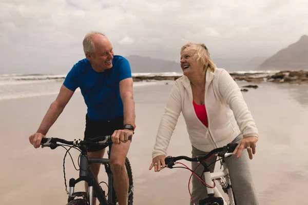 Front View Active Senior Couple Riding Bicycle Good Mood Beach — Stock Photo, Image