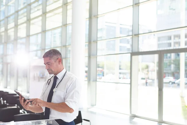 Side View Caucasian Male Doctor Using Digital Tablet Conference Room — Stock Photo, Image