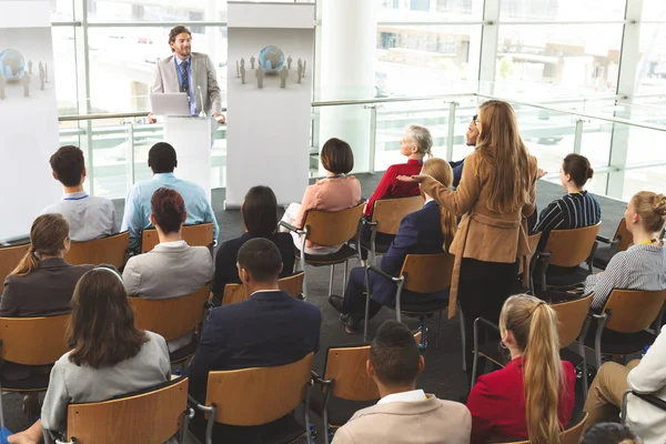 High Angle View Caucasian Businesswoman Interacting Caucasian Businessman Speaking Front — Stock Photo, Image