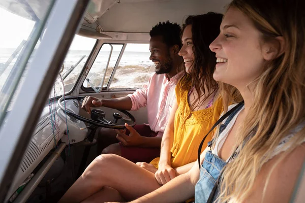 Side View Group Multi Ethnic Friends Enjoying Camper Van Beach — Stock Photo, Image