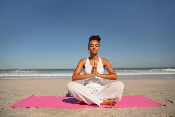 Front View Beautiful African American Woman Doing Yoga Exercise Mat — Stock Photo, Image