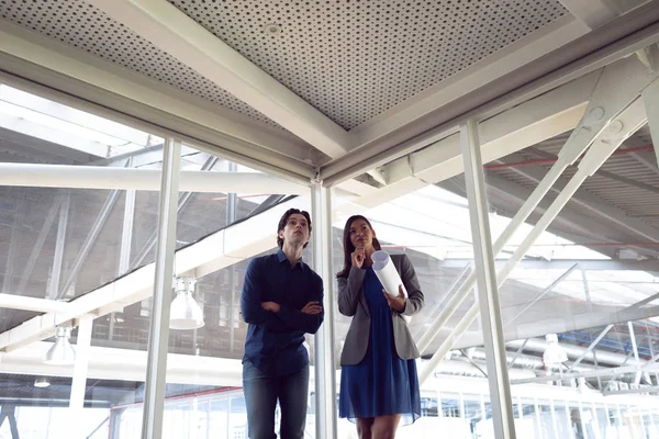 Low Angle View Male Female Architects Interacting Each Other Office — Stock Photo, Image