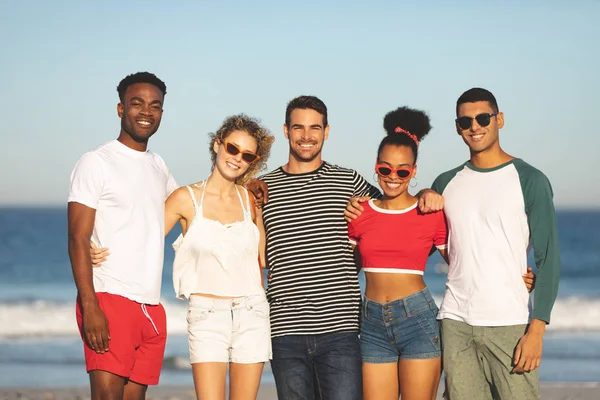 Portrait Diverse Friends Standing Together Looking Camera Beach — Stock Photo, Image