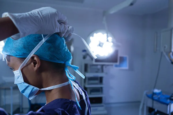 Side View Young African American Female Surgeon Putting Surgical Mask — Stock Photo, Image