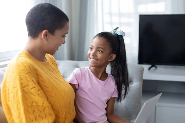 Side View African American Mother Daughter Using Laptop Sofa Living — Stock Photo, Image