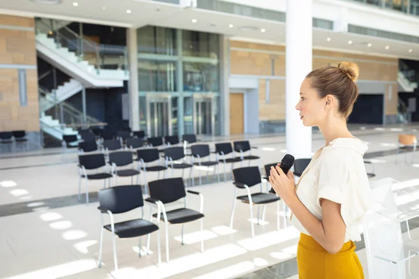 Side View Young Caucasian Female Executive Standing Microphone While Looking — Stock Photo, Image