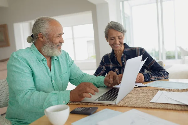 Side View African American Couple Doing Finances Table Indoor Authentic — Stock Photo, Image