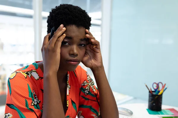 Portrait Close Stressed African American Female Graphic Designer Sitting Desk — Stock Photo, Image