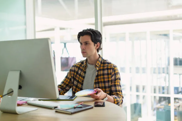 Front View Handsome Caucasian Male Graphic Designer Using Graphic Tablet — Stock Photo, Image