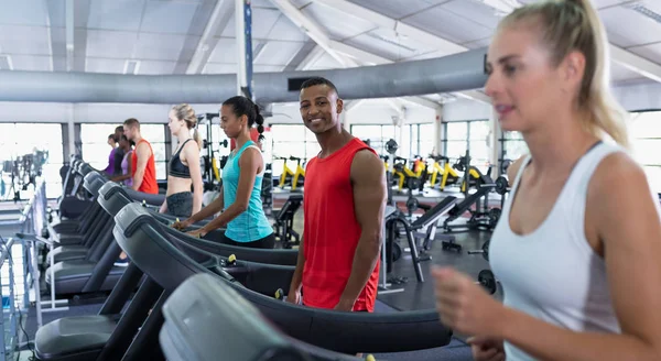 Portrait African American Fit Man Exercising Treadmill Fitness Center — Stockfoto