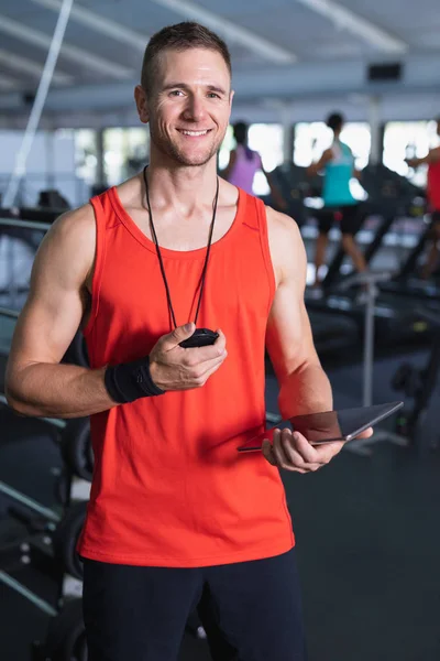 Portrait Caucasian Male Trainer Using Digital Tablet Fitness Center — ストック写真