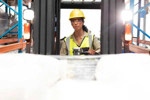 African American Female Staff Driving Forklift Warehouse — Stock Photo, Image