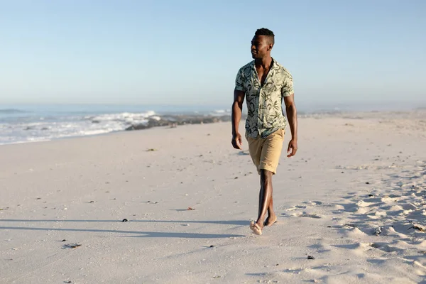 Attractive African American Man Enjoying Free Time Beach Sunny Day — Stock Photo, Image