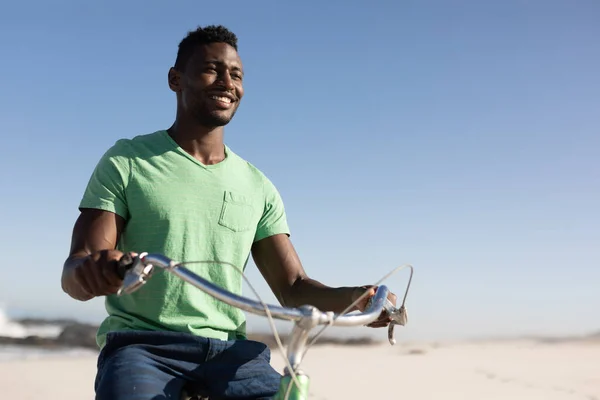 Happy Attractive African American Man Enjoying Free Time Beach Sunny — Stock Photo, Image