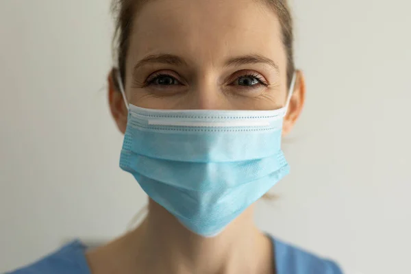 Retrato Enfermeira Caucasiana — Fotografia de Stock