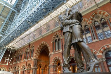 Londra - 14 Nisan 2019. 'th De Paul Day tarafından Kucaklayan Çift