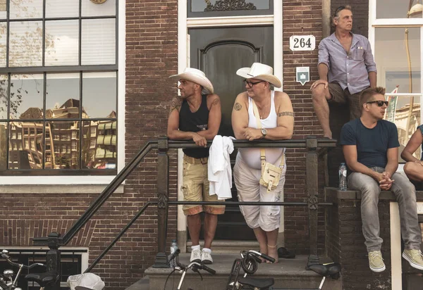 Amsterdam, Paesi Bassi - 3 agosto 2013: Un tono di colore vintage pi — Foto Stock