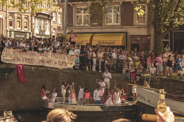 Amsterdam, Nederland-3 augustus 2013: een vintage kleurtoon pi — Stockfoto