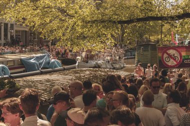 Amsterdam, Hollanda - 3 Ağustos 2013: Klasik renk tonu pi