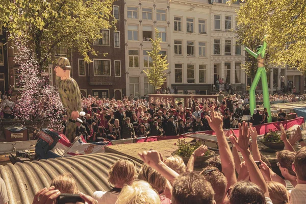 Amsterdam, Nederland-3 augustus 2013: een vintage kleurtoon pi — Stockfoto