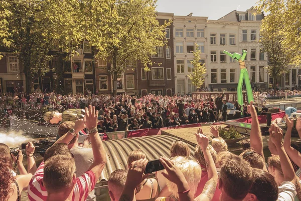 アムステルダム、オランダ - 2013年8月3日:ヴィンテージカラートーンパイ — ストック写真