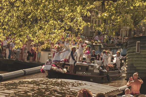 Amsterdam, Nederland-3 augustus 2013: een vintage kleurtoon pi — Stockfoto