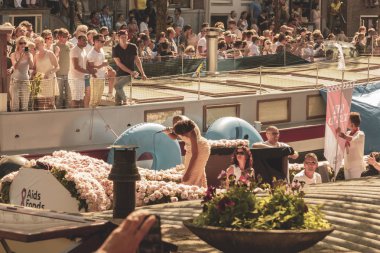 Amsterdam, Hollanda - 3 Ağustos 2013: Klasik renk tonu pi