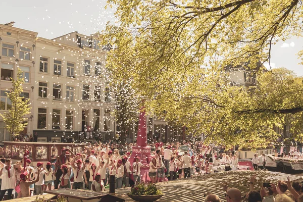 Amsterdam, Nizozemsko-3. srpna 2013: ročník A barevný tón pí — Stock fotografie