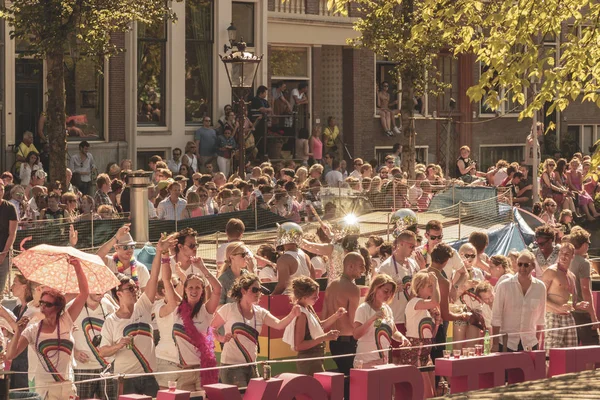 Amsterdam, Nederländerna-augusti 3, 2013: en Vintage Color Tone Pi — Stockfoto