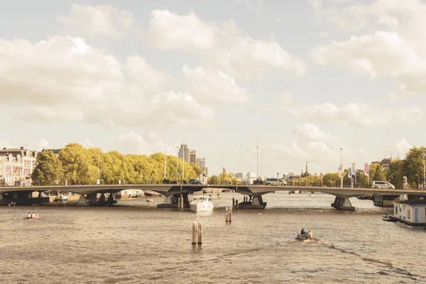 Amsterdam, Nizozemsko-3. srpna 2013: ročník A barevný tón pí — Stock fotografie