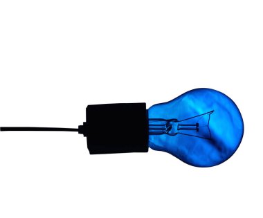 Akkor ampul elektrik alternatif türleri bir kavram olarak mavi. Güneş, Rüzgar ve hidroelektrik enerji formları takip.