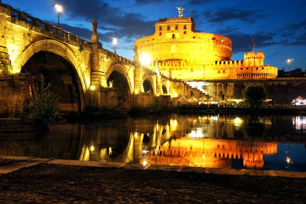 Bridge SantAngelo in Rome — Stock Photo, Image