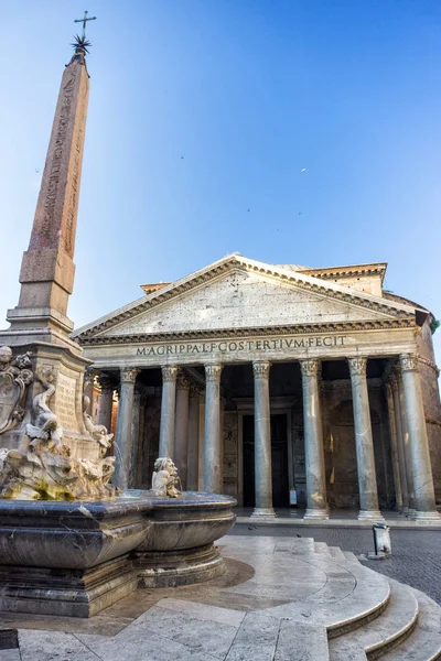 Ancient Pantheon in Rome — Stock Photo, Image